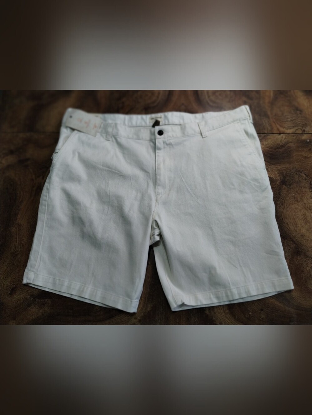 Dockers White Flat Front Men’s Shorts